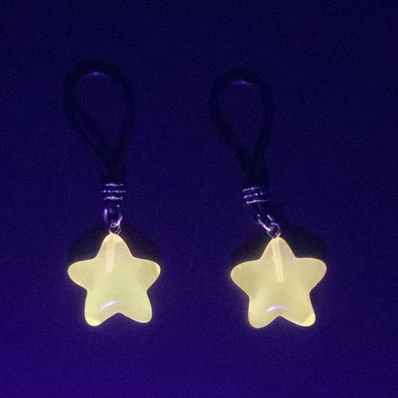 Glow-In-The-Dark Orange Stars Nipple Nooses - Adjustable Loop / Non Piercing Nipple Ring Jewelry - GearfortheBold - Moon & Stars